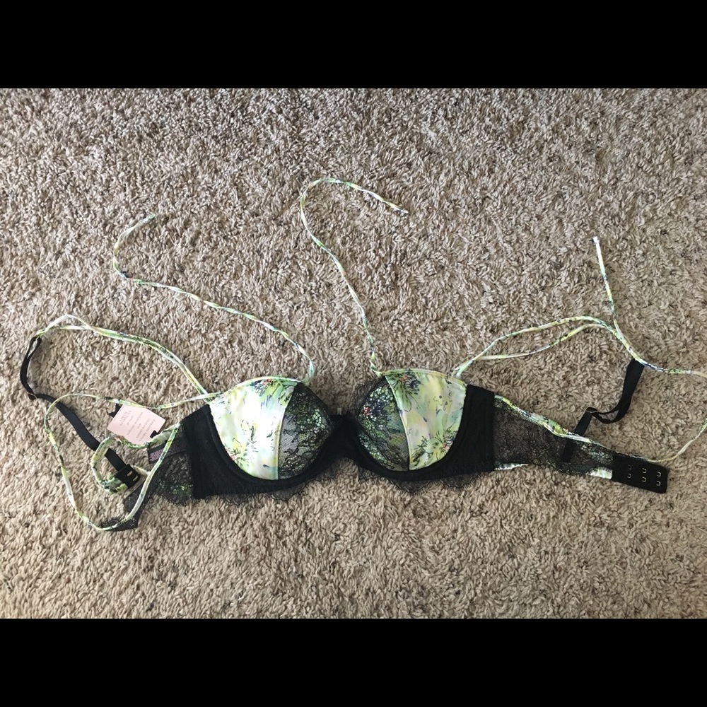 Victoria’s Secret bra